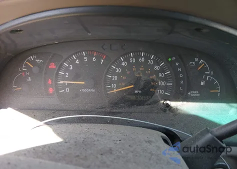 2002 Toyota Tundra Ltd V8 from USA, damaged, VIN 5TBBT48112S236038